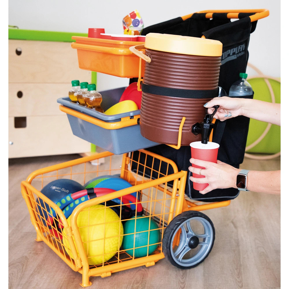 Getränkewagen mit großem Wasserspender, Saftflaschen und Spielzubehör